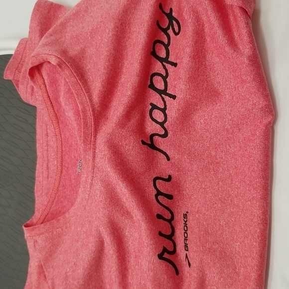 Brooks Running EST. SZ XS Orange Red Run Happy Fitted Dry Fit T Shirt **READ** - Picture 6 of 6
